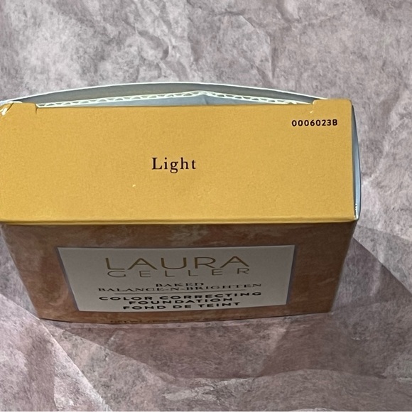 Laura Geller Baked Balance-N-Brighten Foundation Color : Light Brand New in Box - Picture 2 of 6